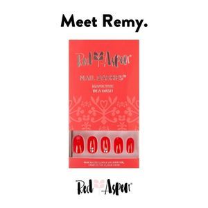 NIB Red Aspen "Red Rock Canyon, Remy" Nails – Medium Round Red w/ Crystals